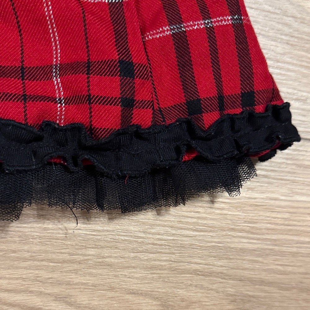 Plaid Red & Black With Silver accents Skirt & long sleeve black top - Picture 10 of 12